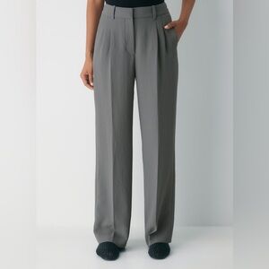 Aritzia effortless pant Crepette dark gray size 6 regular